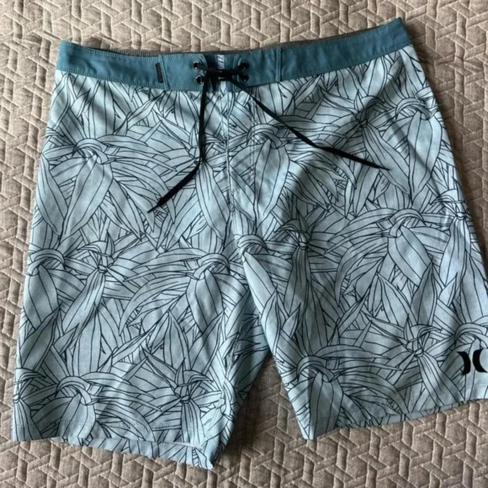 Hurley Men's Pupukea Teal Floral Tropical Print Boardshorts Swim Trunks Size 34